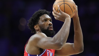 赛事分析-大帝归来！恩比德过去15场场均28.3分8.3板 正负值+90 战绩9-6